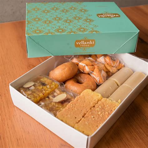 Vellanki Foods Half Kg Gift Box