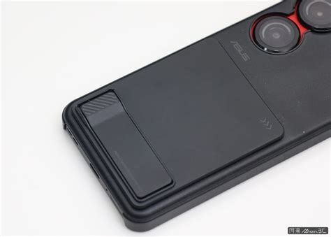「評測」ASUS Zenfone 9 - 單手剛好，不將就做得好！ - Mobile01