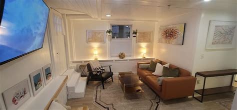East Boston, 5 Min to Airport, Parking Available - Guest suites for ...