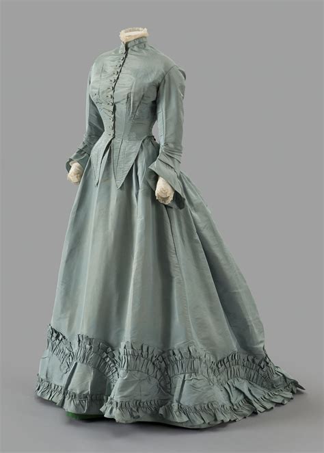 Worth afternoon dress ca. 1867 From the Albany Institute of History ...