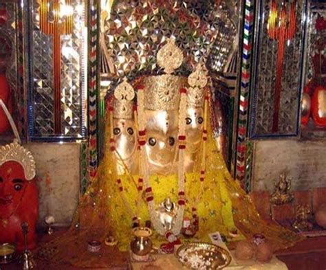 जानिए, दतिया स्थित बगुलामुखी मां के मंदिर के बारे में सबकुछ - Know ...