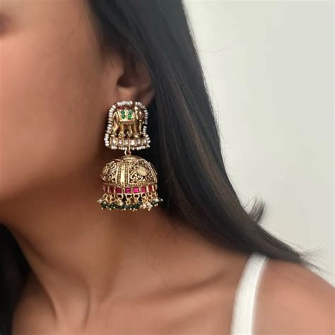 Accessorise The Right Way With These 10 Best Gold Jhumka Designs | LBB