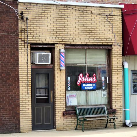 01j PONTIAC IL - JOHN'S BARBER SHOP | John Hagstrom | Flickr