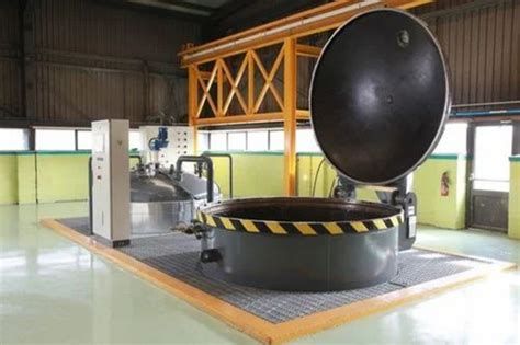 Vacuum Chamber - Vacuum Pressure Impregnation System Manufacturer from Pune