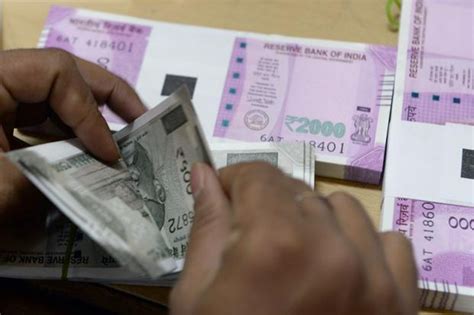 अगले हफ्ते से ऑनलाइन पैसों का लेनदेन करना होगा और आसान, RBI ने बदला ये ...