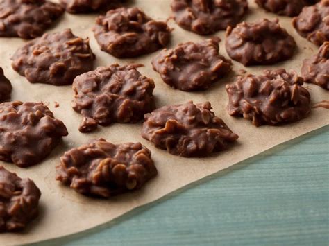 15 Cheap Road Trip Snacks That Make Gas Station Food Look Sad | Food ...