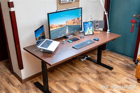有哪些比较不错的电脑桌子和椅子可以推荐？ - 知乎