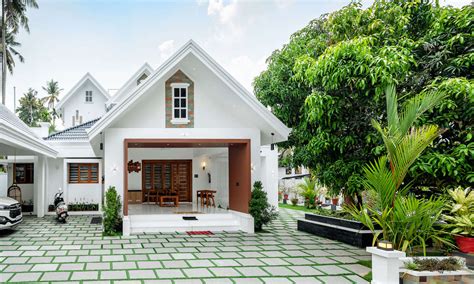 4 bedroom 4,500 sqft by Haslin Associates in Perumbavoor, Ernakulam, Kerala