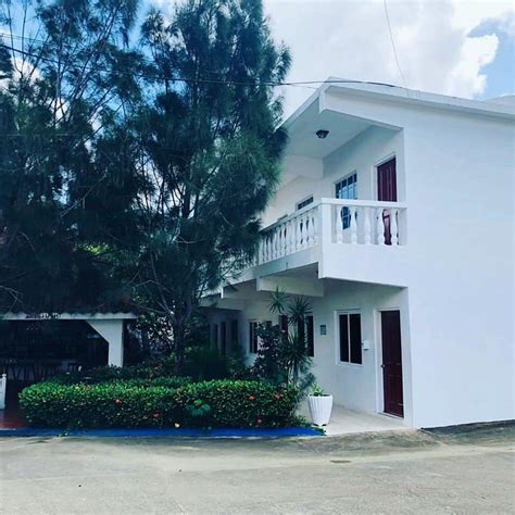 THE EXECUTIVE INN (Roatan, Bay Islands) - Hotel Reviews & Photos ...