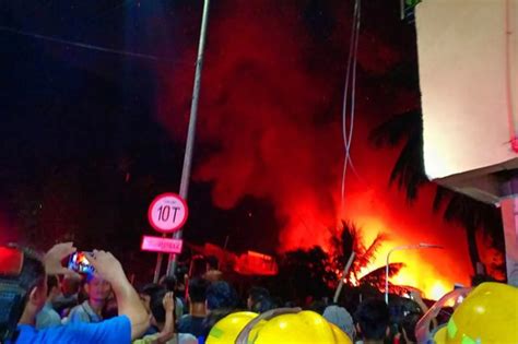 Sunog sumiklab sa residential area sa Pandacan | ABS-CBN News