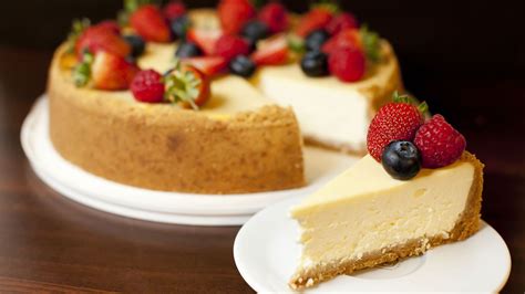 Easy recipe for New York baked cheesecake | Vogue India