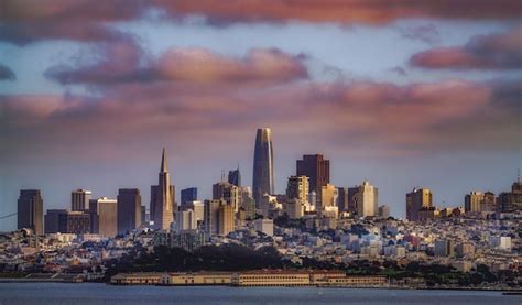 Premium Photo | San francisco view at sunset