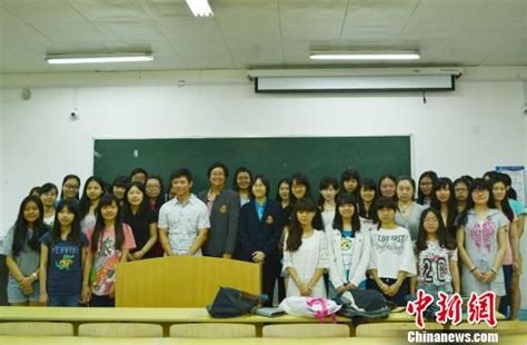 漓江学院在第二届广西高校图书馆朗读大赛中喜获佳绩