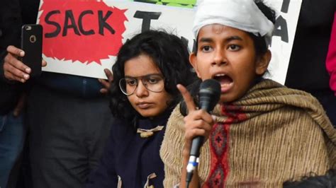 ABVP says invitation to Aishe Ghosh to JU violates norms, SFI hits back ...