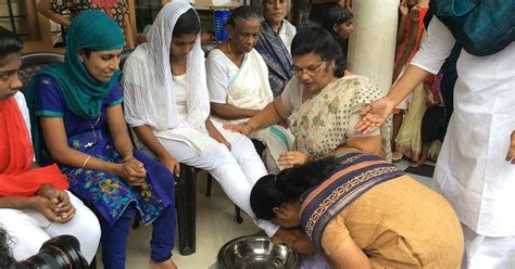 Women step forward after two Kerala churches refuse to follow Pope ...
