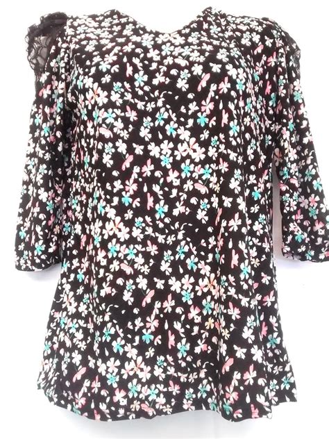 Buy Trendfash Full Sleeves V Neck Floral Print Top with Tie Back String ...