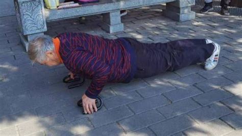 73岁老人坚持每天100个俯卧撑加跑步5公里 3个月减肥11公斤 - 西部网（陕西新闻网）