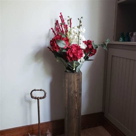 20 Large Floor Vase Decoration Ideas to Add Color in 2023