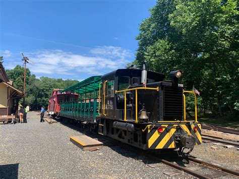 NJ Museum of Transportation/Pine Creek Railroad at Allaire State Park w ...