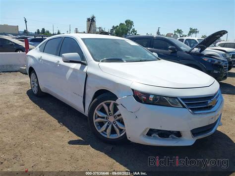 Report 1G1105S36HU128961 CHEVROLET IMPALA 2017 White Gasoline - price and damage history