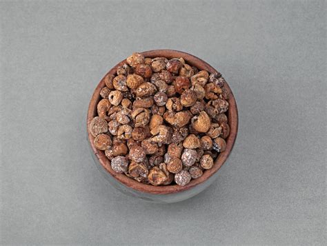 Kalpathy Store Chundakkai Vattal - Sun-dried Turkey Berry in Ziplock P