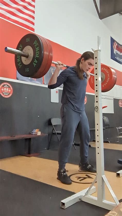 140kg/308lbs back squat, attempt at 145kg/319lbs : r/strength_training