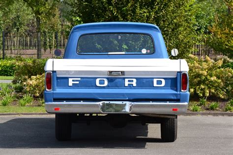 Classic Park Cars | Ford F100 Twin I-Beam