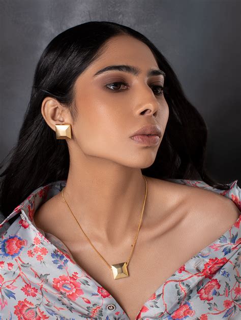 Cubicle Neckchain-24K Gold Plated – Ethnic Andaz