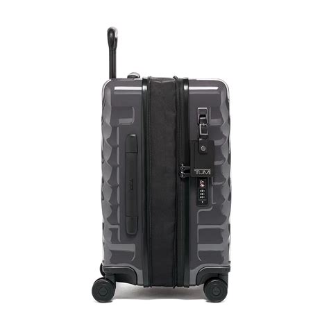 19D Pc International Expandable 4 Wheel Carry On