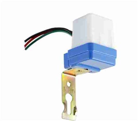 Quick Sense 220 Volt AC Auto Day/Night On and Off Photocell Lighting ...