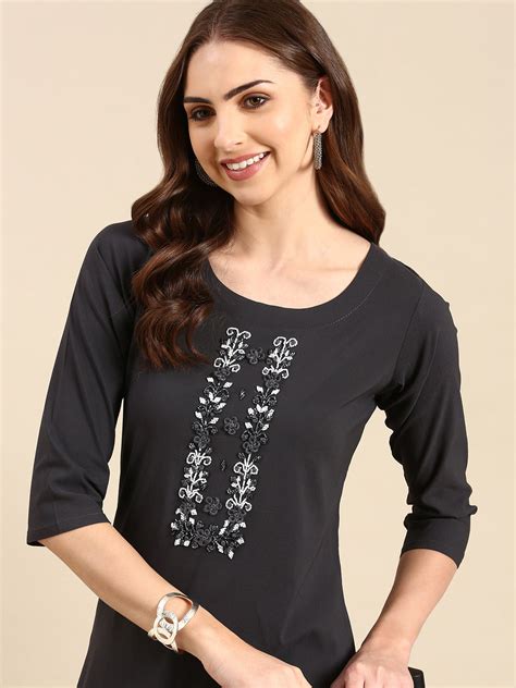 SHOWOFF Women's Round Neck Solid Grey Straight Kurta