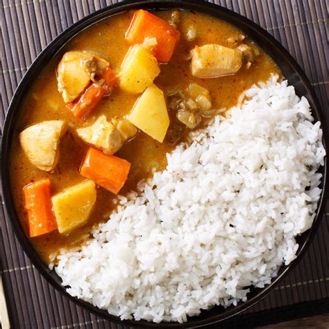 https://i1.wp.com/www.thanksforthemeal.net/wp-content/uploads/2021/05/chicken-curry2.jpg?ssl=1&w=677&utm_source=chatgpt.com