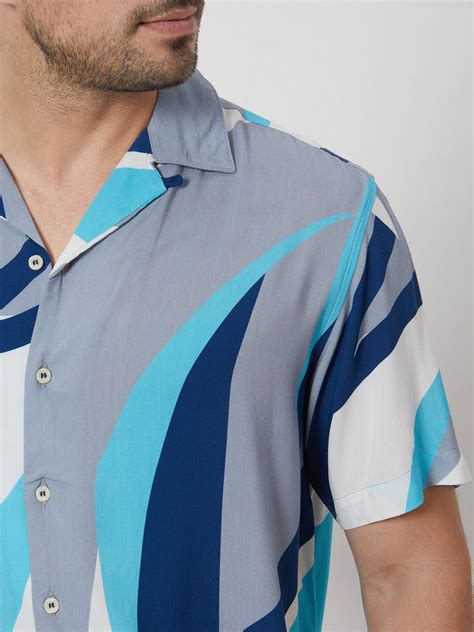 Buy Grey Resort Print Relaxed Fit Casual Shirt Online at Muftijeans