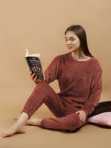 Lugo Women Solid Red Night Suit Set Price in India - Buy Lugo Women ...