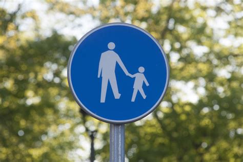 Walk-In Sign Language 的图像结果