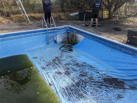 Pool Leak Repair? Fix It With These Tricks! - Aquatrace Swimming Pool Leak Detection