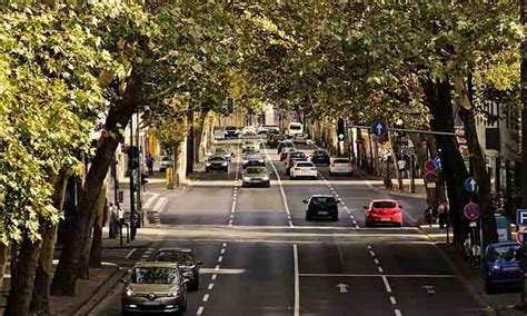 Hybrid cars more vulnerable to chip shortage than conventional ones