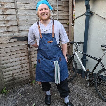 THE FOX AND HOUNDS BEER HOUSE, CAVERSHAM - Menu, Prices & Restaurant ...