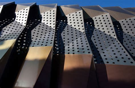 Key Features | Aluminium Composite Panel - ALUCOBOND®