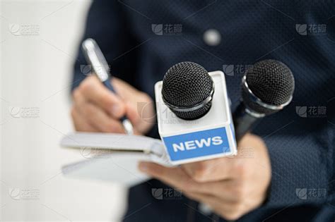 采访 的图像结果