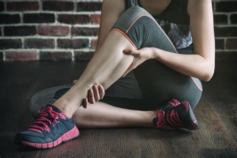 Pulled calf muscle: Symptoms, treatment, stretches, and recovery