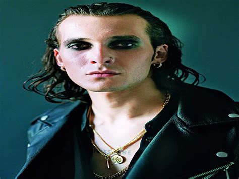 kohl: Hot and ‘kohl’