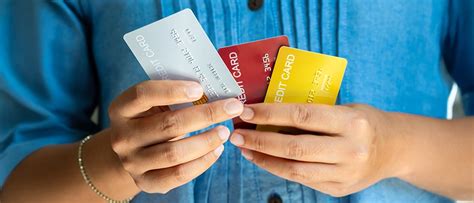 How Many Credit Cards Should You Have? Smart Management Tips