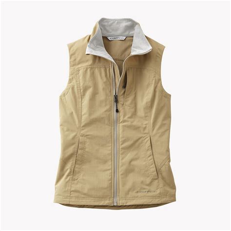 The Best Vests for Travel - Tortuga