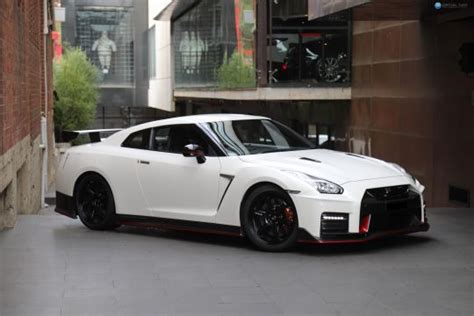 2017 Nissan GT-R R35 NISMO Coupe 2dr DCT 6sp AWD 3.8TT [MY17]