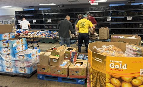 Service Impact Minnie’s Food Pantry | Rotary District 5810