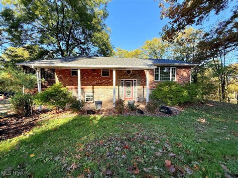 905 Ridgewood Blvd, Belpre, OH 45714 | Homes.com