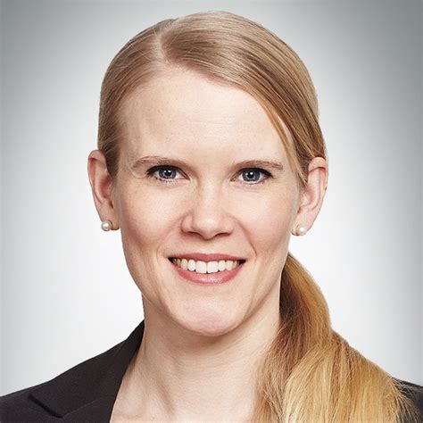 “International English”: An alternative to US or UK English