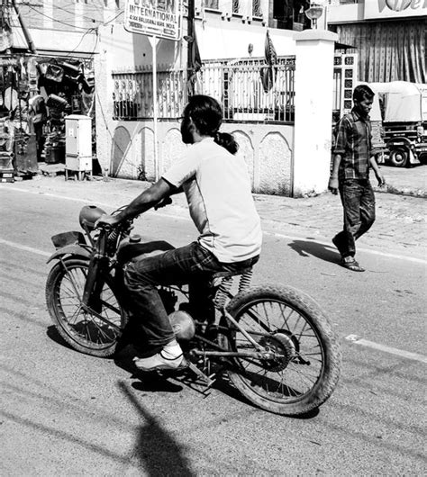 Two Stroke Tuesday : 1986 Yamaha RD 350 - The Musafir's Love – trip ...