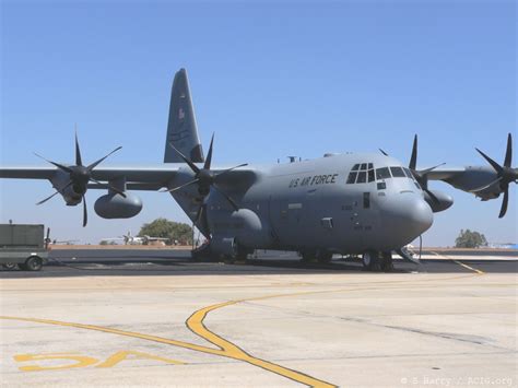 Lockheed Martin Delivers 2,500th C-130 HerculesDefenceTalk.com | at ...